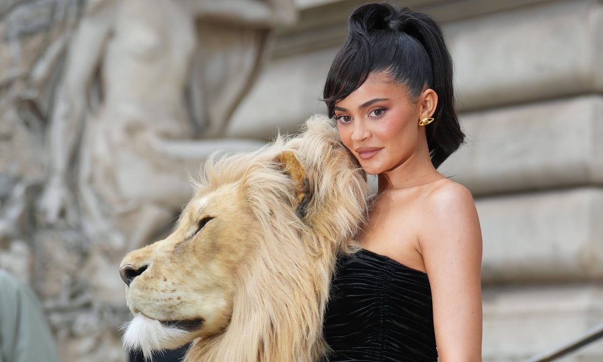 No animals were harmed': Kylie Jenner's ultra-realistic lion head ...