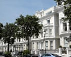 La “mansion tax” britannica: 165.000 proprietari di case da oltre 2 milioni di sterline sotto la tassazione