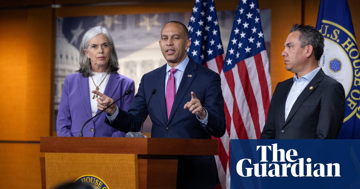 US Government Shutdown Escalates Amid Partisan Disputes