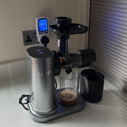 Ninja cold press juicer with anti-clog filter JC151UK