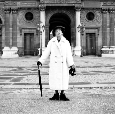 A Marilyn Stafford photo of a model in Paris