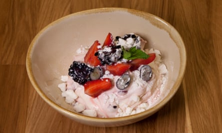 “The cream has been whipped too much and is split”: mess of seasonal fruit.