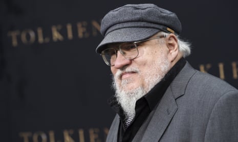 19 Best George R. R. Martin Books, Including Game of Thrones Novels