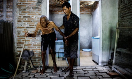 Mbah Gotho was believed to be the world’s oldest man with documentation that stated that he was born in 1870.
