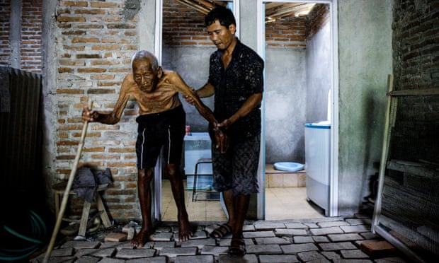 Mbah Gotho was believed to be the world’s oldest man with documentation that stated that he was born in 1870.