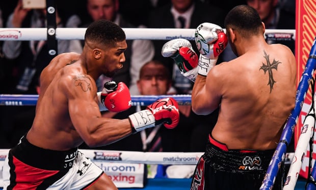 Anthony Joshua takes on Eric Molina in the early rounds.