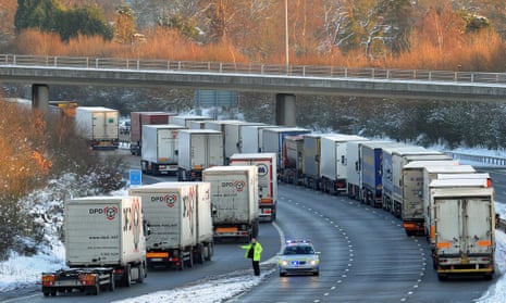 Lorries queue on the M20