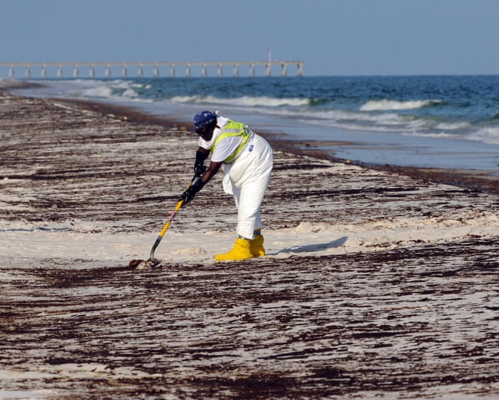 White House announces new oil and gas drilling off California and Florida