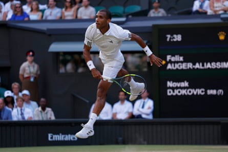 Félix Auger-Aliassime in action on Centre Court.