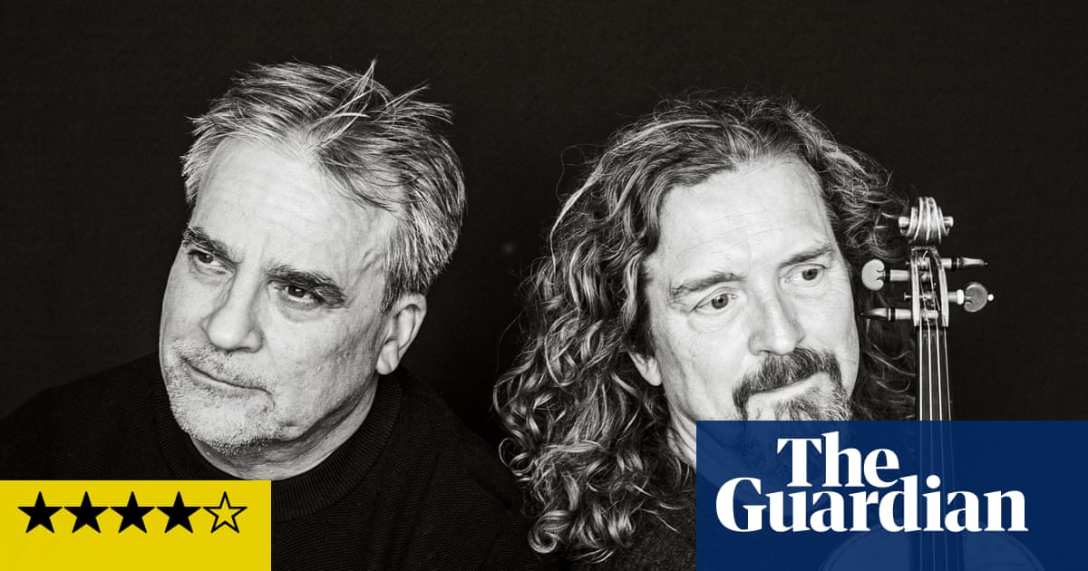 Christian Tetzlaff: Elgar and Adès Violin Concertos album review – refreshing and exhilarating
