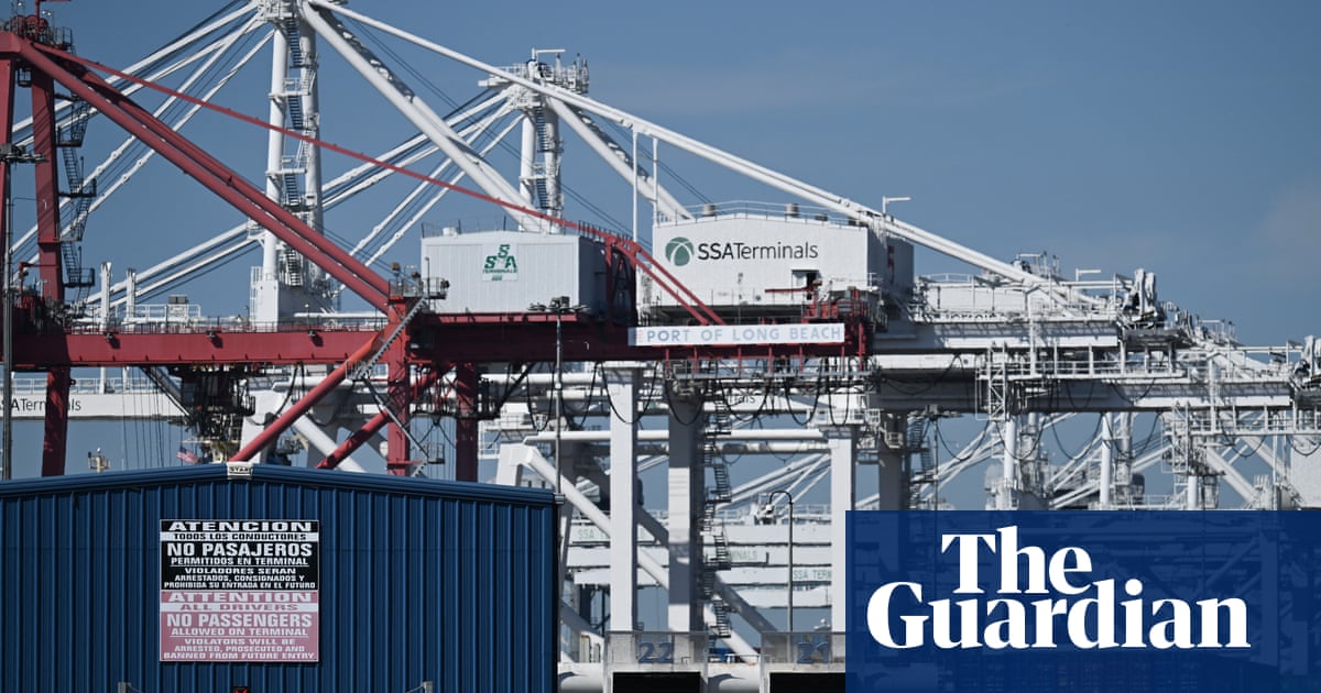 Trump's promise of a US manufacturing renaissance leaves experts scratching their heads