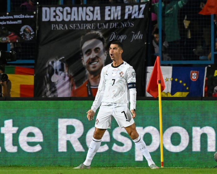World Cup qualifying roundup: Ronaldo scores twice as Portugal pay Jota tributes