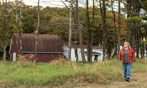 Somebody Somewhere Review A Warm Honest And Surprisingly Beautiful Tv Comedy Television The Guardian Somebody Somewhere Review A Warm Honest And Surprisingly Beautiful Tv Comedy Television The Guardian