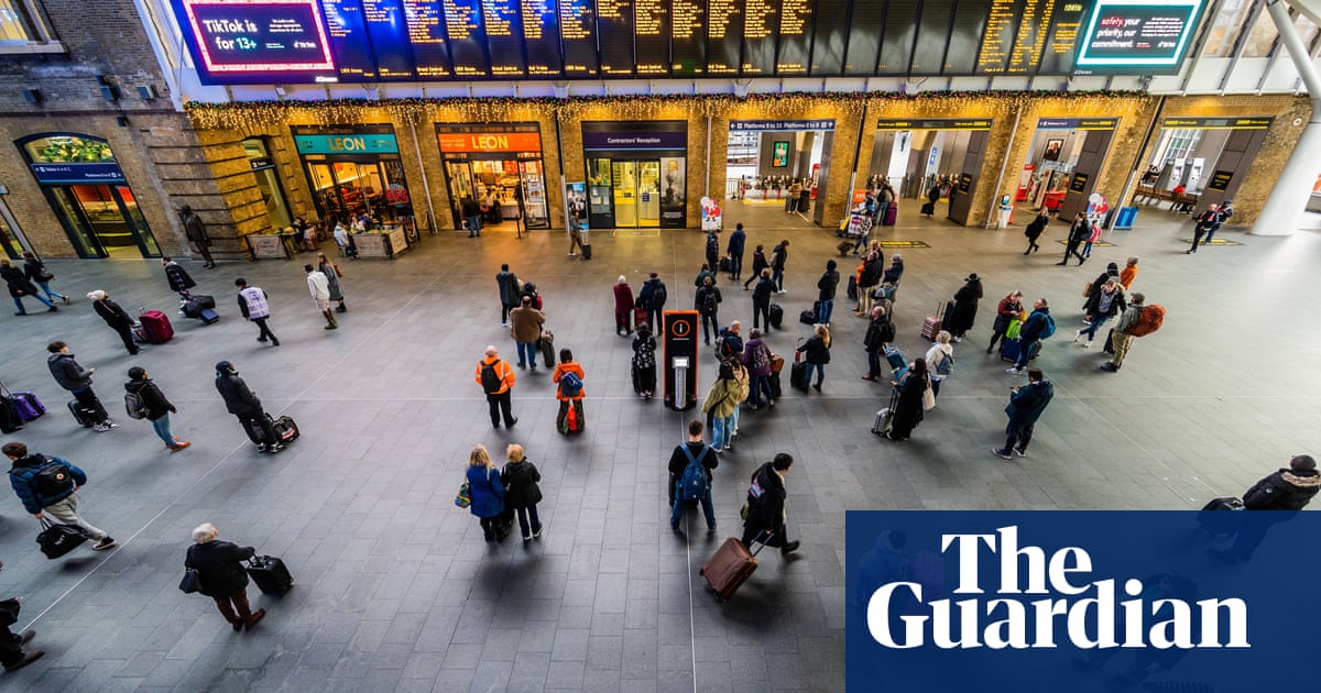 Train Services Across Britain Disrupted As Two day RMT Strike Starts train-services-across-britain-disrupted-as-two-day-rmt-strike-starts