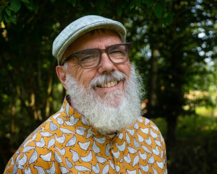 A man smiling.