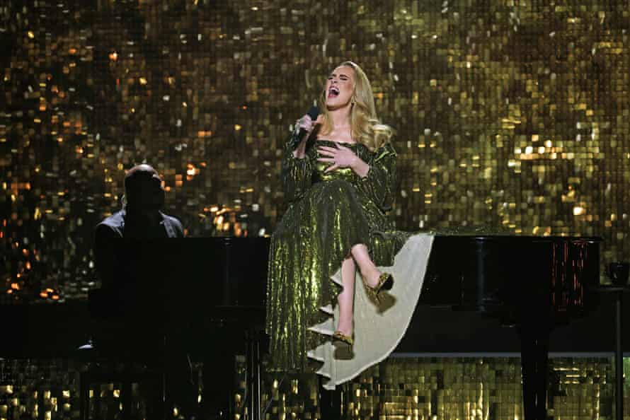 Brit awards 2022: every performance reviewed, from Adele to Dave and Little Simz | Brit awards 6 Tipsy gal singalong turns virtuoso: Adele in full flight