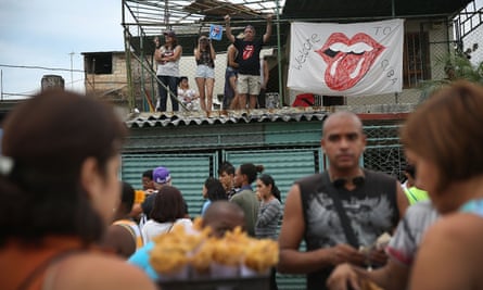 Rolling Stones fans wait for the start of the free concert in Havana.