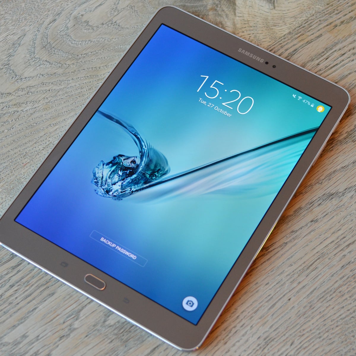 schot aantrekkelijk opening Samsung Galaxy Tab S2 review: thinnest, lightest tablet with a stunning  screen | Samsung | The Guardian