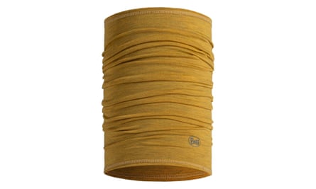 A Buff Merino snood in Maize