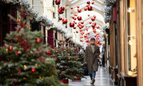 Christmas And Covid Is Mixing Households A Good Idea Uk News The Guardian Rachel Killed On I-85 Christmas Eve 2021