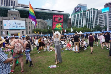 South Korean activist condemning Article 92-6 at a local pride event.