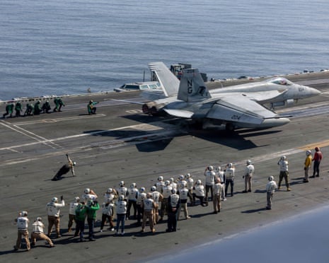 ABD donanma gemileri ve uçakları