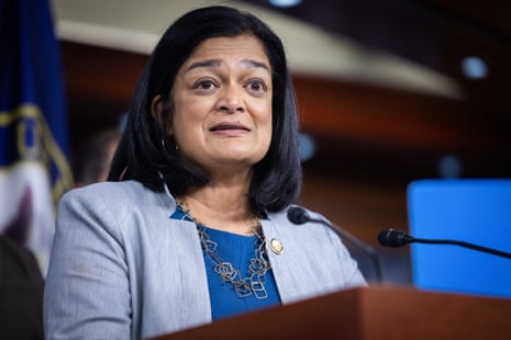 Представники Конгресу на прес-конференції обговорюючи реформу імміграційної системи ув'язнення