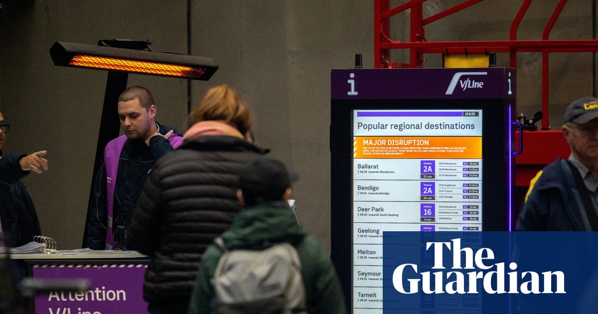 Telstra blames ‘software defect’ for major outage that hit mobiles, trains and triple-zero calls