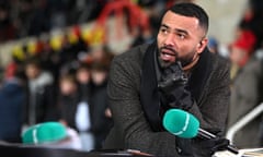 Swindon Town v Manchester City: The Emirates FA Cup Third Round<br>SWINDON, ENGLAND - JANUARY 07: Former football player Ashley Cole working for ITV Sport during the Emirates FA Cup Third Round match between Swindon Town and Manchester City at County Ground on January 07, 2022 in Swindon, England. (Photo by Michael Regan/Getty Images)
