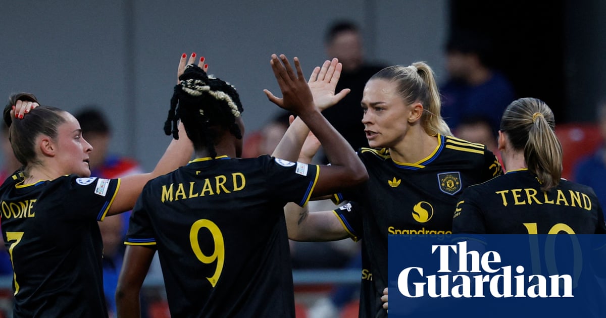 Manchester United dig in after Fridolina Rolfö strike to sink Atlético Madrid