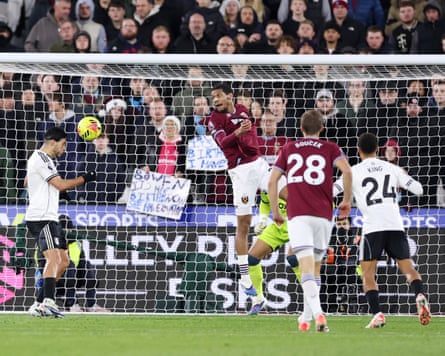Raul Jiménez heads home from Harry Wilson’s cross