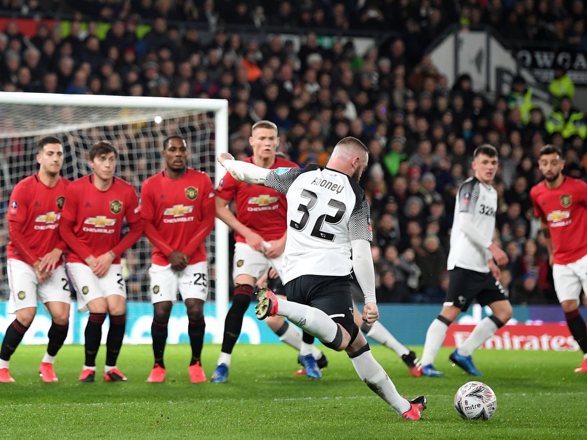 Diminished Wayne Rooney Still Able To Serve Up Flashes Of His Glorious Past Wayne Rooney The Guardian