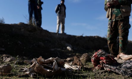 suspected mass grave of Yazidis in Sinjar