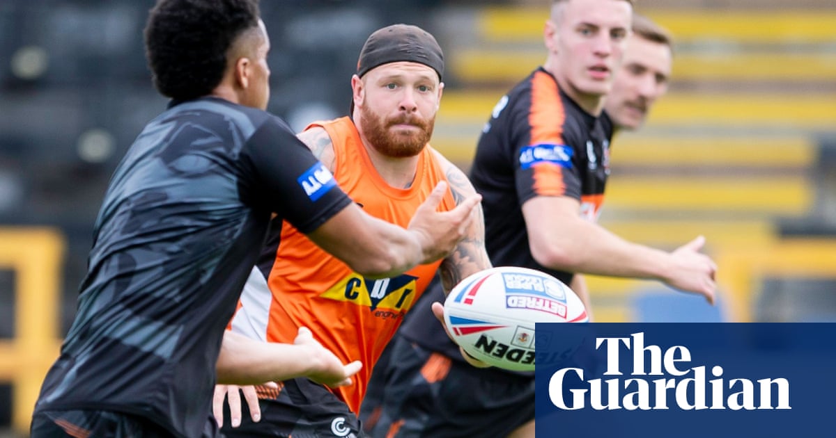 Super League on course for return after players agree scale of pay cuts