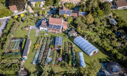 Charles’ no dig market garden in September 2019, 1000 square metres of beds. Use the same approach for one bed or 100 beds.