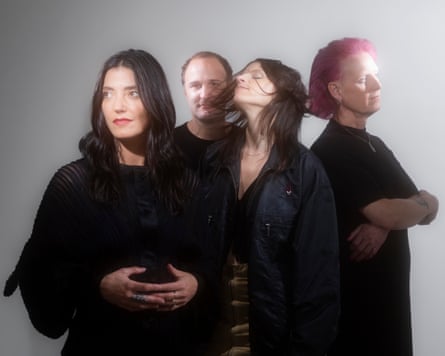 Sharon Van Etten & the Attachment Theory.