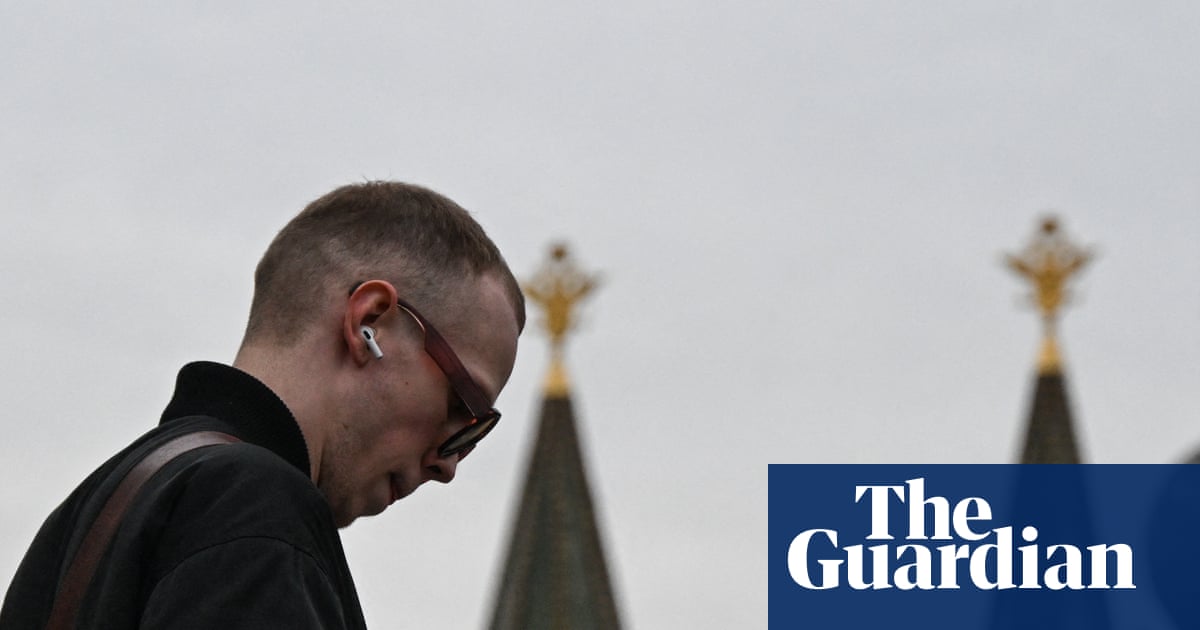 Kremlin forcing big firms to join ‘witch-hunt’ against internet rebels, claims report