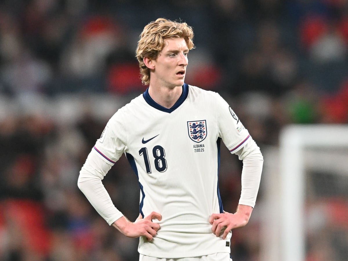Newcastle's Anthony Gordon withdraws from England squad with injury | England | The Guardian