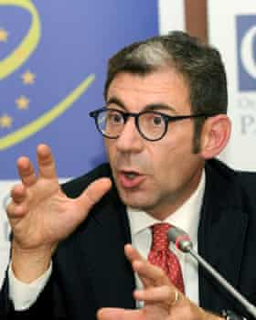 Luca Volontè, an Italian politician, has been accused of accepting bribes to quash a report into the plight of political prisoners in Azerbaijan.