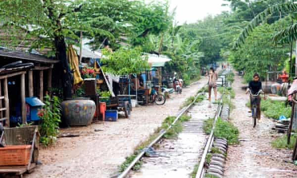 Linia de tren la Sisophon, Cambodgia