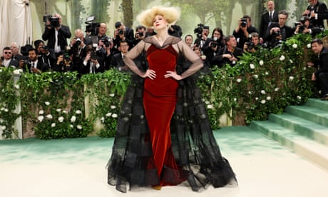 Met Gala 2024 live updates: Anna Wintour, Gwendoline Christie and a green red carpet
