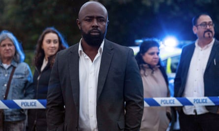 Michael Balogun as DCS Harry Summers.