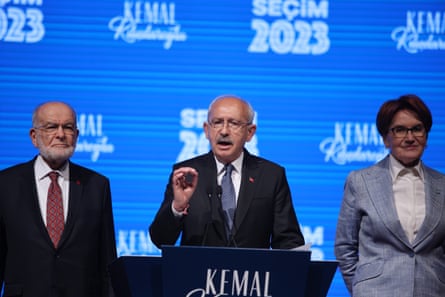 Kemal Kılıçdaroğlu makes a statement to the press.