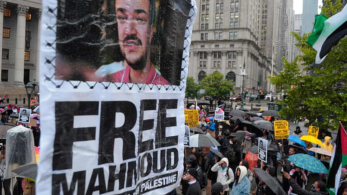 Protesters rally in New York City on 22 May to demand the release of Mahmoud Khalil.