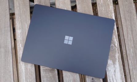 Microsoft Surface Laptop 4 검토