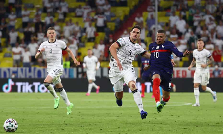 Kylian Mbappé gave Mats Hummels a torrid time throughout the game.
