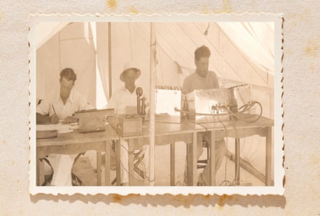 Malcolm Campbell (left) on the Bonneville salt flats in 1935 with assorted equipment