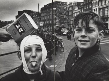 Boys on the Rokin (near Langebrugsteeg), Amsterdam c. 1950–1960, staring cheekily into the camera