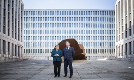 Angela Merkel and Bruno Kahl, the president of the BND