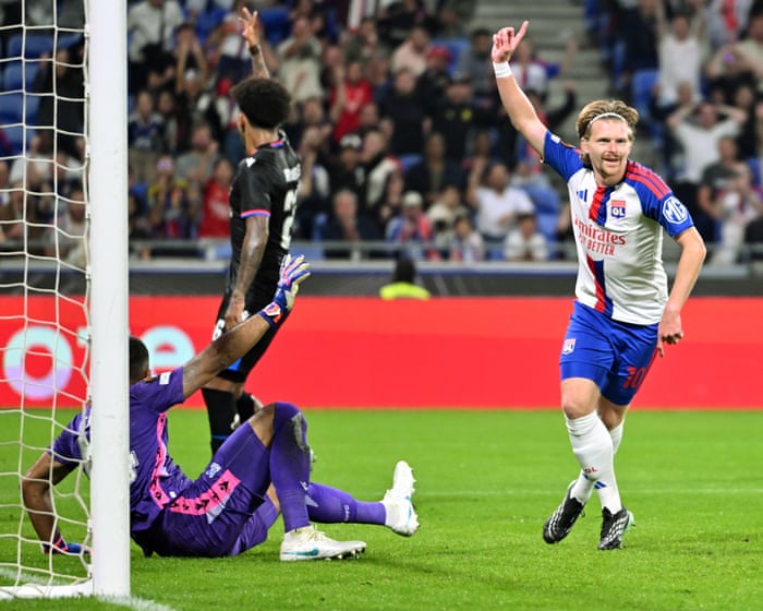 Lyon v Crystal Palace, Torreense v Sunderland, and more: Europa League – live